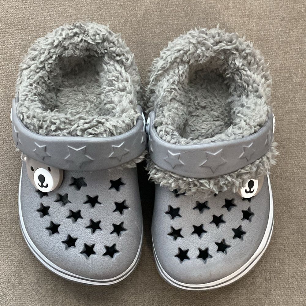 Koala- grey Sherpa lined foam clogs for toddler- Size 4